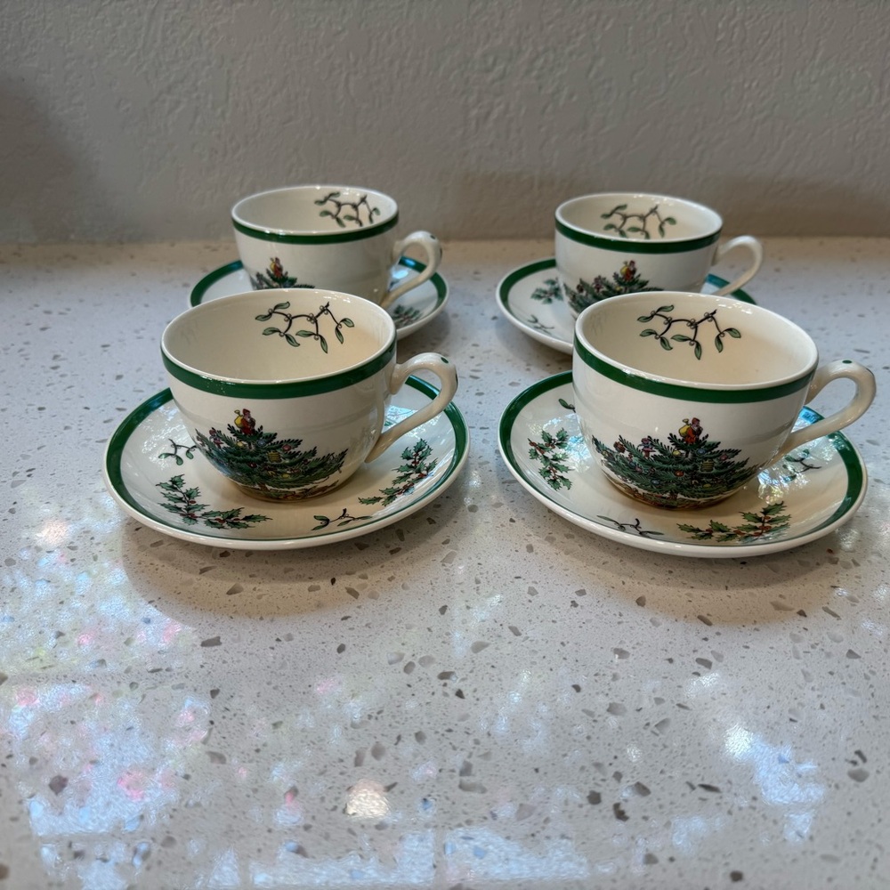 Spode Green and White Christmas Tree Mugs